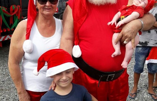 Natal da Magia distribui cerca de 3 mil brinquedos as criancas de cinco bairros de Itapoa 20