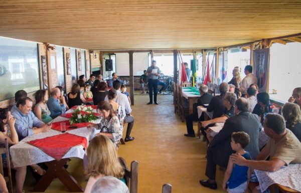 Rotary Club de Itapoa celebra seus 20 anos com doacao de onibus para o projeto doe vida 1