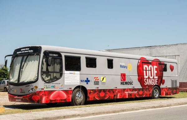 Rotary Club de Itapoa celebra seus 20 anos com doacao de onibus para o projeto doe vida 7