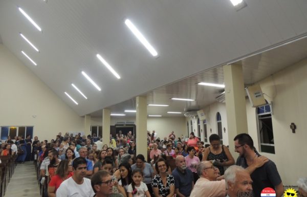 apresentacao musical o menino do tambor na igreja matriz e sucesso de publico 53