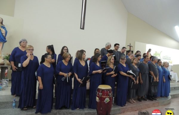 apresentacao musical o menino do tambor na igreja matriz e sucesso de publico 57