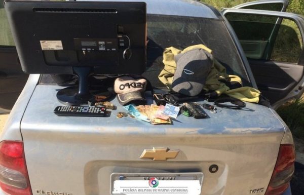 pm de Itapoa recupera veiculos e prende um suspeito após assalto 2