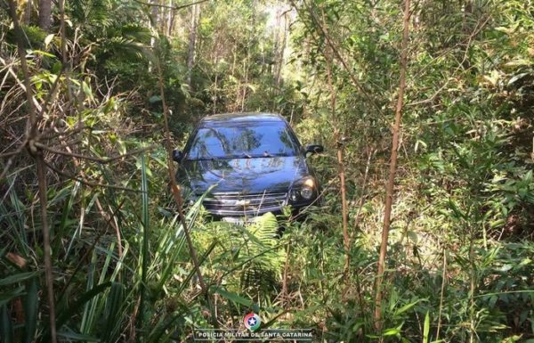 pm de Itapoa recupera veiculos e prende um suspeito após assalto 5