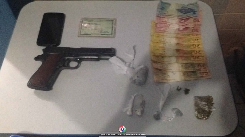 Adolescente apreendido pela segunda vez em menos de uma semana pelo crime de trafico