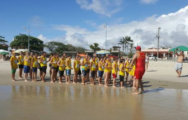 Bombeiros militares e guarda-vidas civis de Itapoa desenvolvem Projeto Golfinho 2018 07