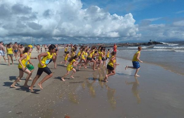 Bombeiros militares e guarda-vidas civis de Itapoa desenvolvem Projeto Golfinho 2018 19