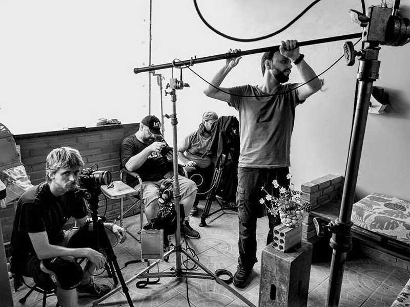 Canal televisivo americano History Channel grava cenas de serie de ufologia em Itapoa 1