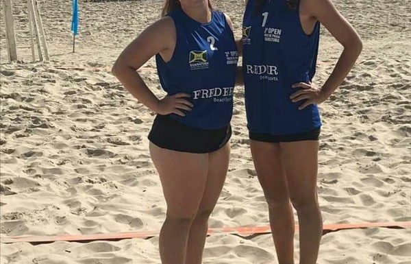 Meninas do volei de praia de Itapoa se destacam em competicoes regionais 07