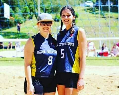 Meninas do volei de praia de Itapoa se destacam em competicoes regionais 11