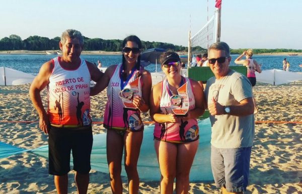Meninas do volei de praia de Itapoa se destacam em competicoes regionais 12