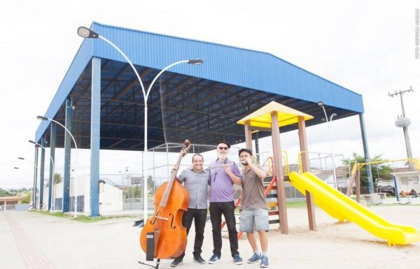 Vem ai o Som na Calcada na Casa da Cultura de Itapoa 3