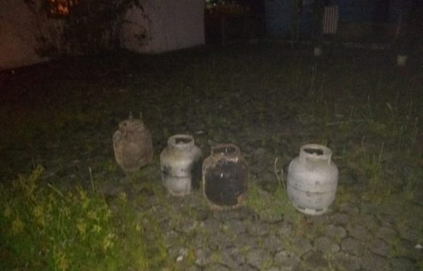 bombeiros militares de itapoa atendem ocorrencia de incendio em residencia do Pontal 11