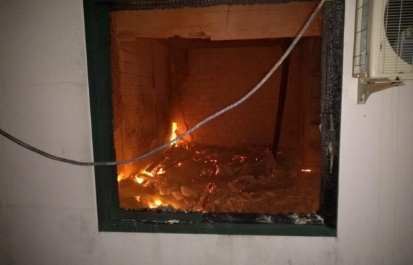 bombeiros militares de itapoa atendem ocorrencia de incendio em residencia do Pontal 12