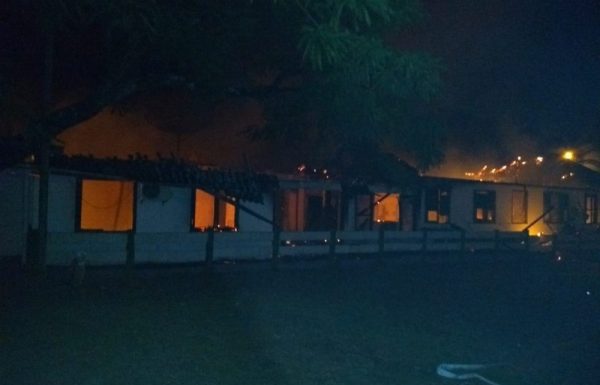 bombeiros militares de itapoa atendem ocorrencia de incendio em residencia do Pontal 14