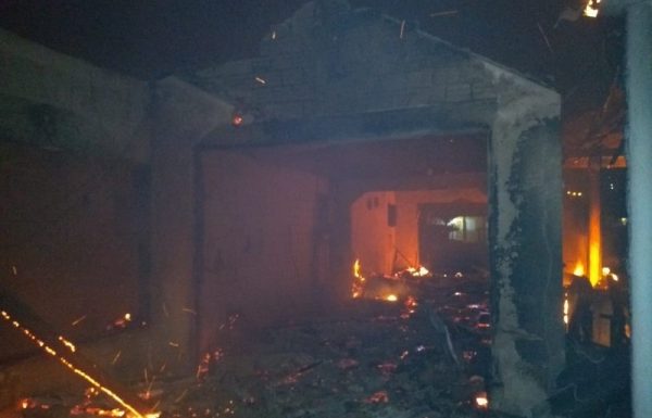 bombeiros militares de itapoa atendem ocorrencia de incendio em residencia do Pontal 16