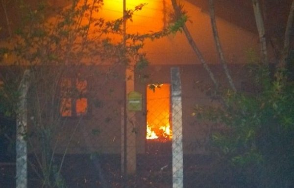 bombeiros militares de itapoa atendem ocorrencia de incendio em residencia do Pontal 20