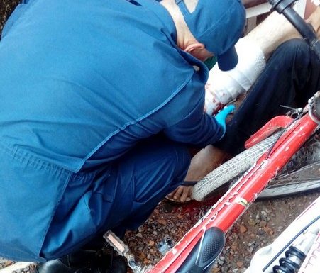 Bombeiros de Itapoa realizam corte de arvore sobre rodovia e atendimento pre-hospitalar 4