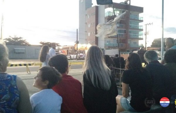 Itapoa recebe peca teatral Baus do Tesouro 02