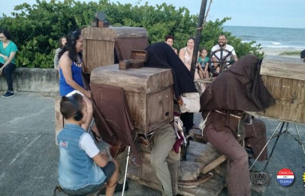 Itapoa recebe peca teatral Baus do Tesouro 11