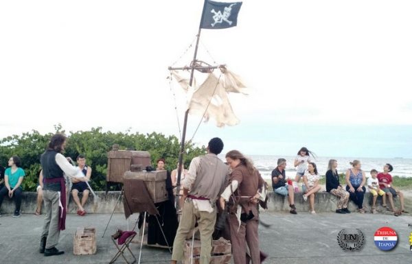 Itapoa recebe peca teatral Baus do Tesouro 22