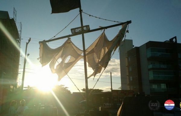 Itapoa recebe peca teatral Baus do Tesouro 25