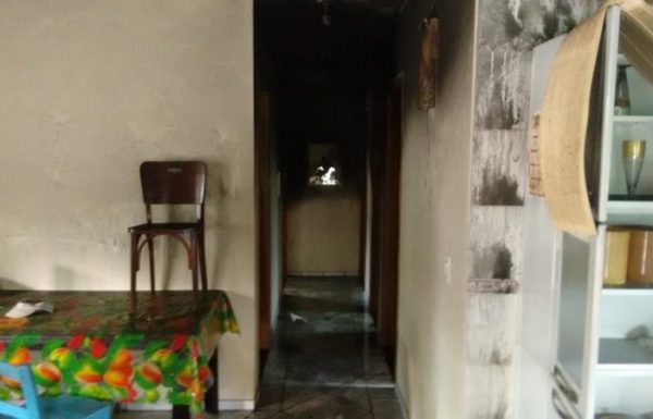 Bombeiros de Itapoa atendem ocorrencias de incendio a residencias 09