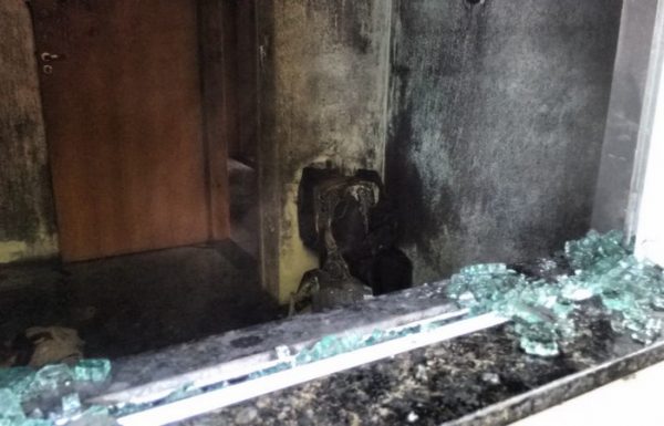 Bombeiros de Itapoa atendem ocorrencias de incendio a residencias 14