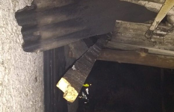 Bombeiros de Itapoa atendem ocorrencias de incendio a residencias 25