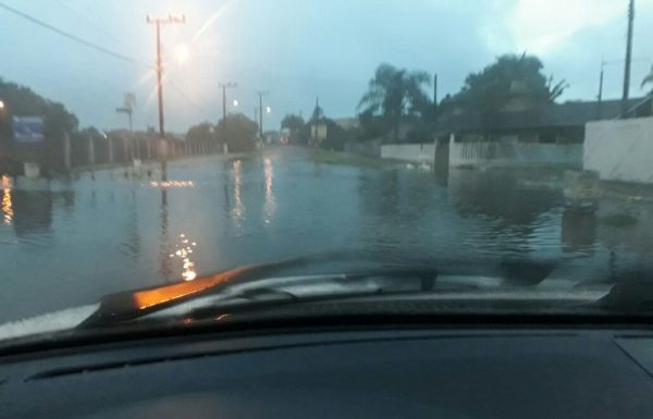 Itapoa registra quase o dobro de chuva normal para todo o mes de maio em apenas um dia 01