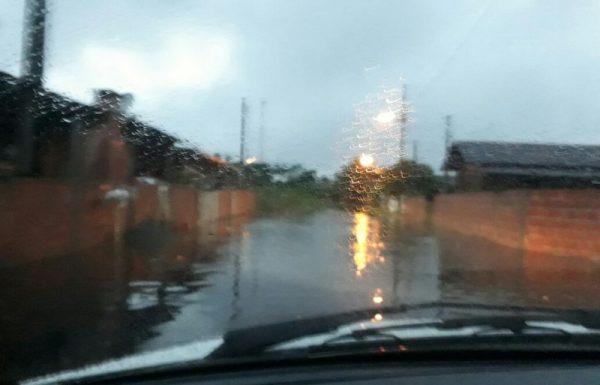 Itapoa registra quase o dobro de chuva normal para todo o mes de maio em apenas um dia 03