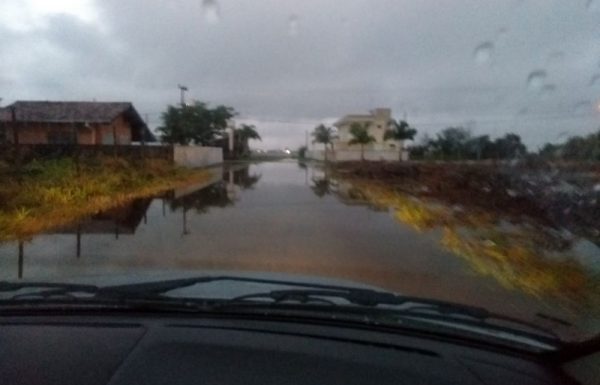 Itapoa registra quase o dobro de chuva normal para todo o mes de maio em apenas um dia 04