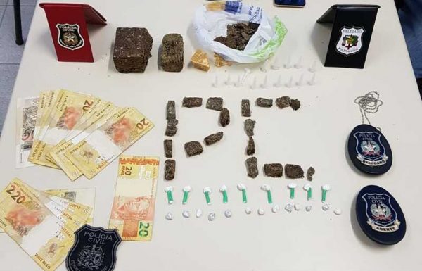 Policia Civil de Itapoa prende tres suspeitos por trafico no bairro Verdes Mares