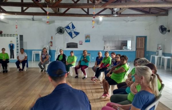 Bombeiros de Itapoa ministram palestra para Terceira Idade no Pontal 2
