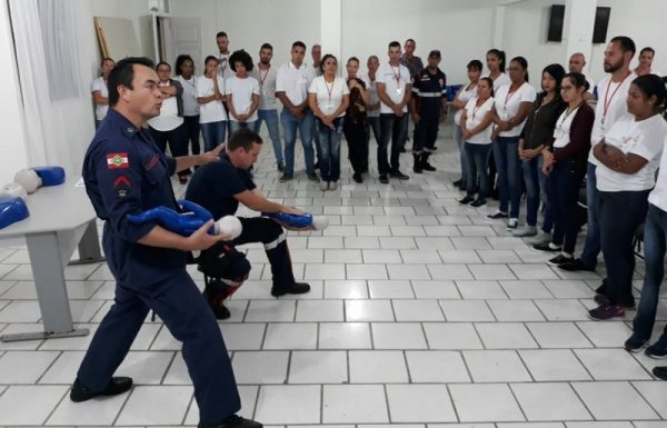 curso basico de atendimento a emergencias dos bombeiros forma mais uma turma em itapoa 05