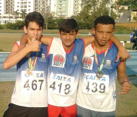 Atletas de Itapoa são destaques na 9a edicao do Parajesc 01