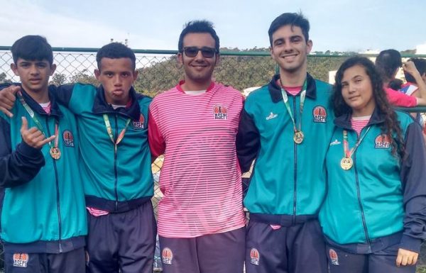 Atletas de Itapoa são destaques na 9a edicao do Parajesc 15