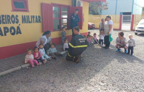 Criancas visitam o Corpo de Bombeiros Militar de Itapoa em projeto do CMEI Gente Feliz 2