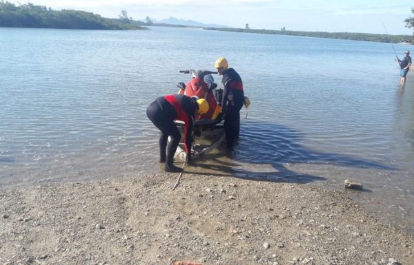 continuam as buscas por homem desaparecido no rio sai mirim 5