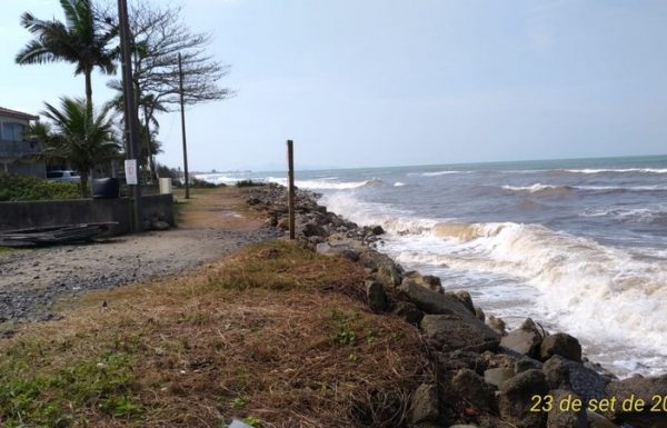 Prefeitura de Itapoa deve decretar situacao de emergencia por causa de danos causados por ressacas 7