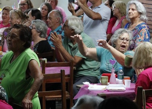 Cha das Amorosas celebra a luta das mulheres contra o cancer de mama em Itapoa 26