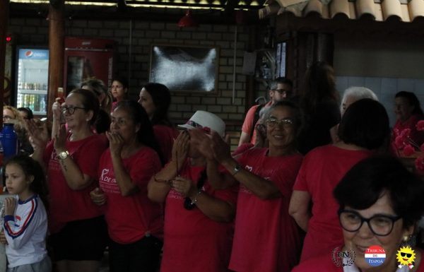 Cha das Amorosas celebra a luta das mulheres contra o cancer de mama em Itapoa 29