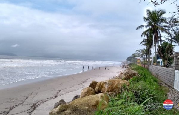 Defesa Civil de Itapoa desaconselha entrada no mar durante o Feriado 1