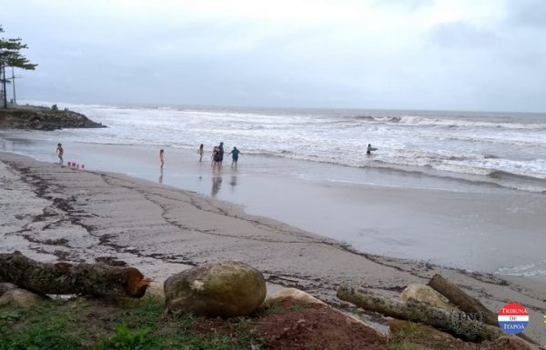 Defesa Civil de Itapoa desaconselha entrada no mar durante o Feriado 2