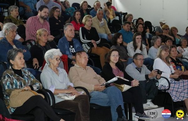 Duo Brasil DiVerso trouxe a Itapoa uma viagem musical pelo Pais 20