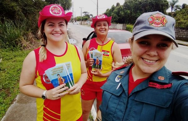 Bombeiros de Itapoa realizam acao de conscientizacao sobre acidentes na praia 4