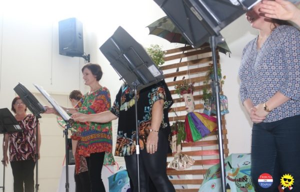 Grupo vocal Babado de Saia contagia o publico no Concerto Matinal 76