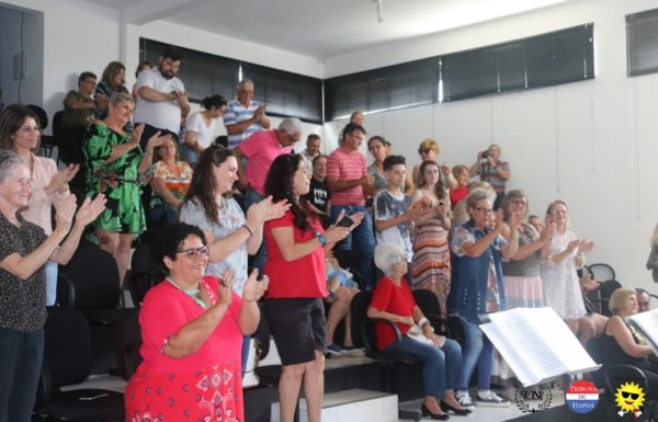 Grupo vocal Babado de Saia contagia o publico no Concerto Matinal 77