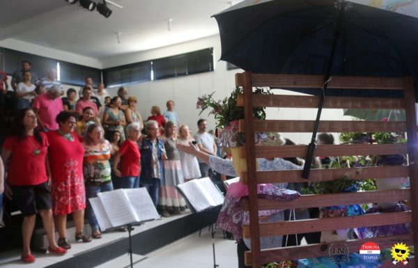 Grupo vocal Babado de Saia contagia o publico no Concerto Matinal 98