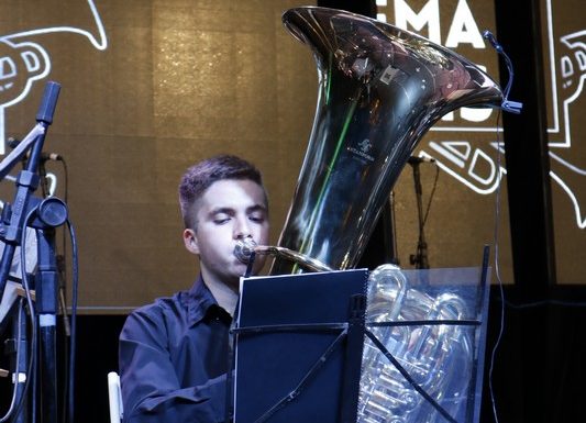 Cenario encantador e apresentacoes impecaveis marcaram a 4a Noite Cultural do Porto Itapoa 05