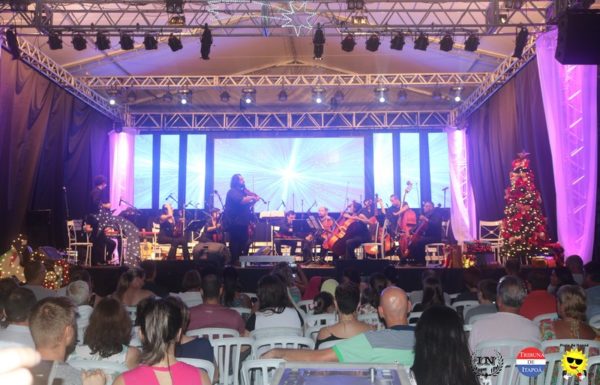 Cenario encantador e apresentacoes impecaveis marcaram a 4a Noite Cultural do Porto Itapoa 23